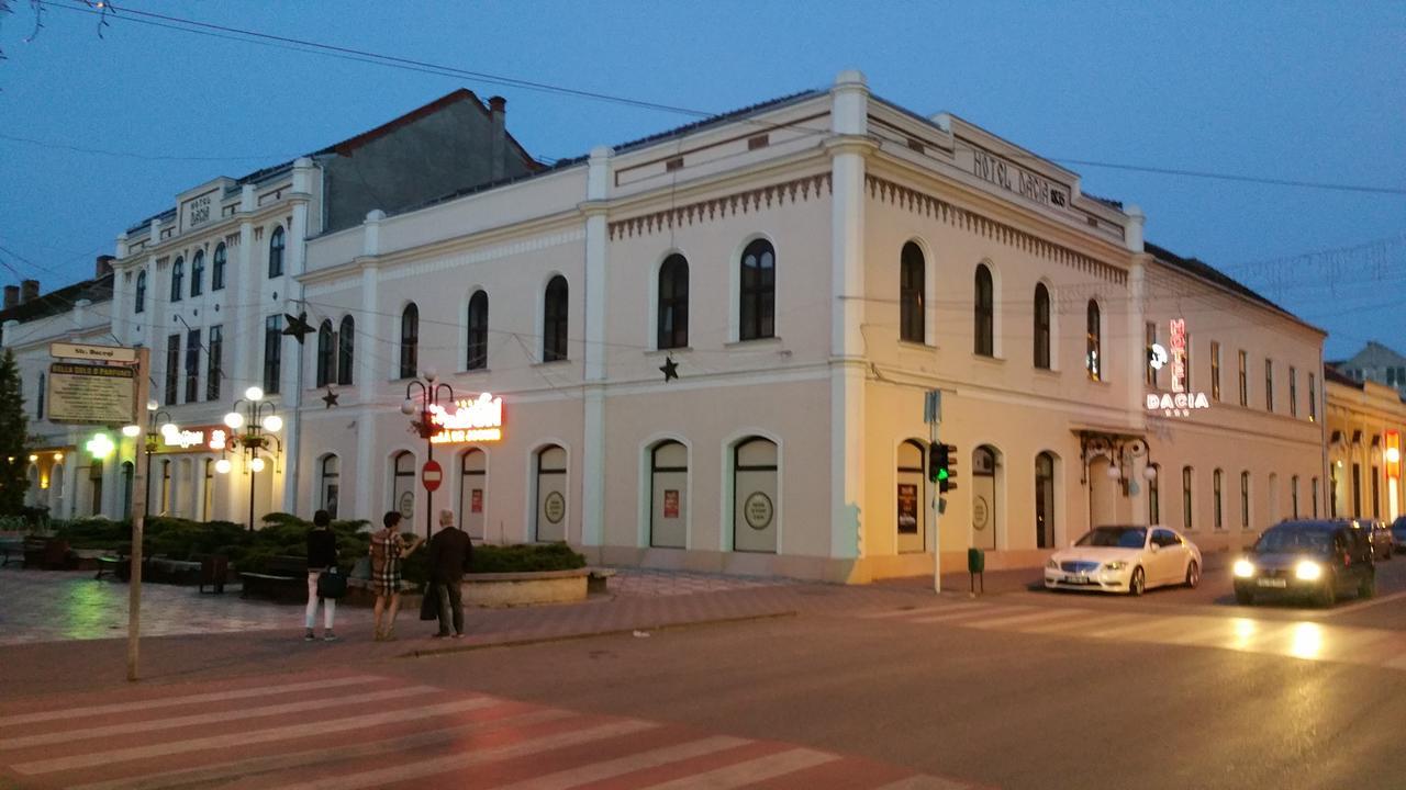 Hotel Dacia Lugoj Exterior photo